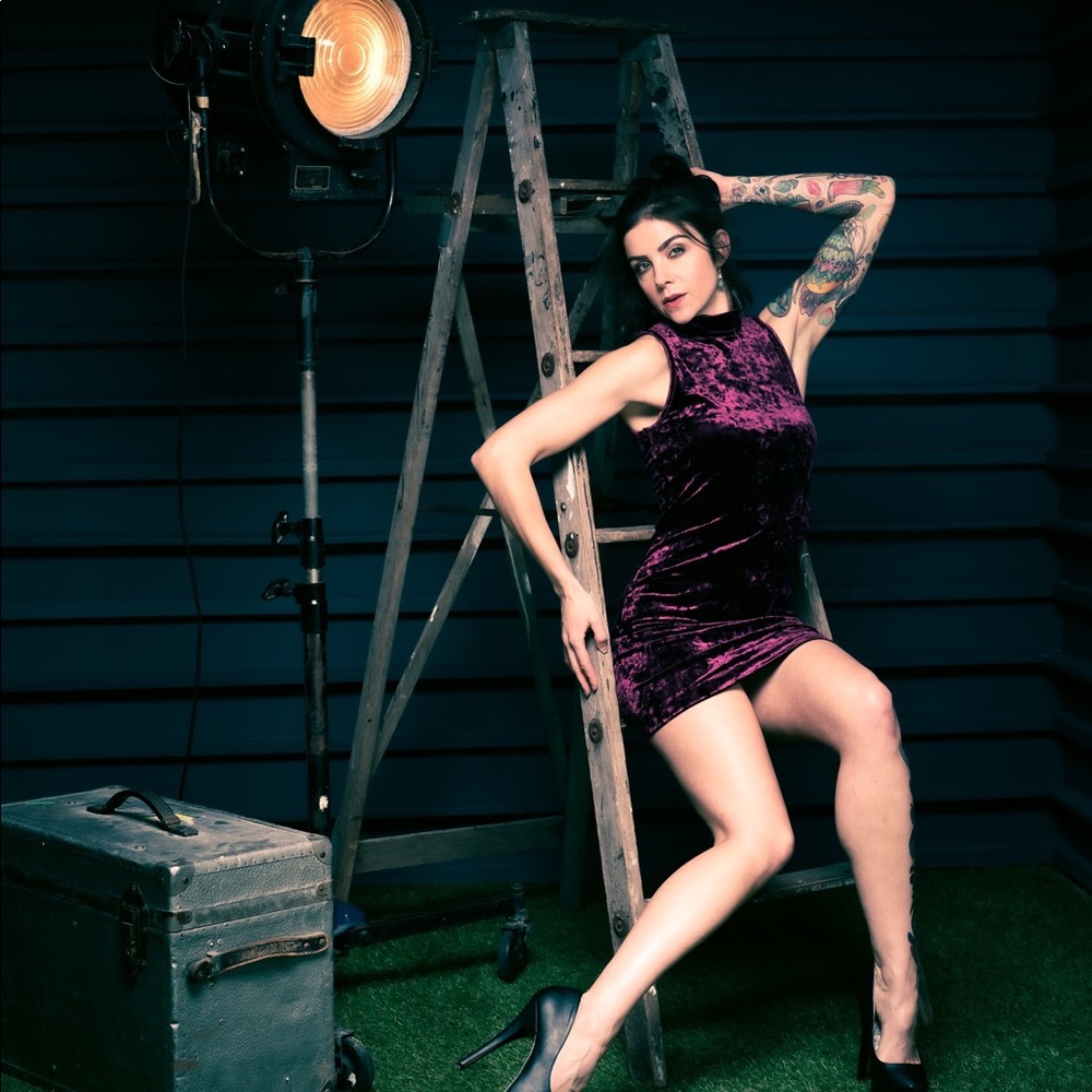 Forever 21 Fuchsia crush velvet dress